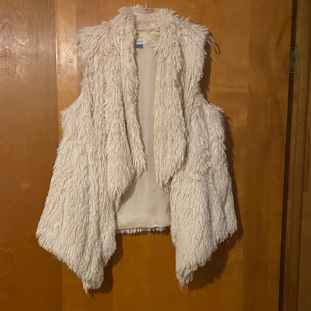 Jolt Cream Faux Fur Vest